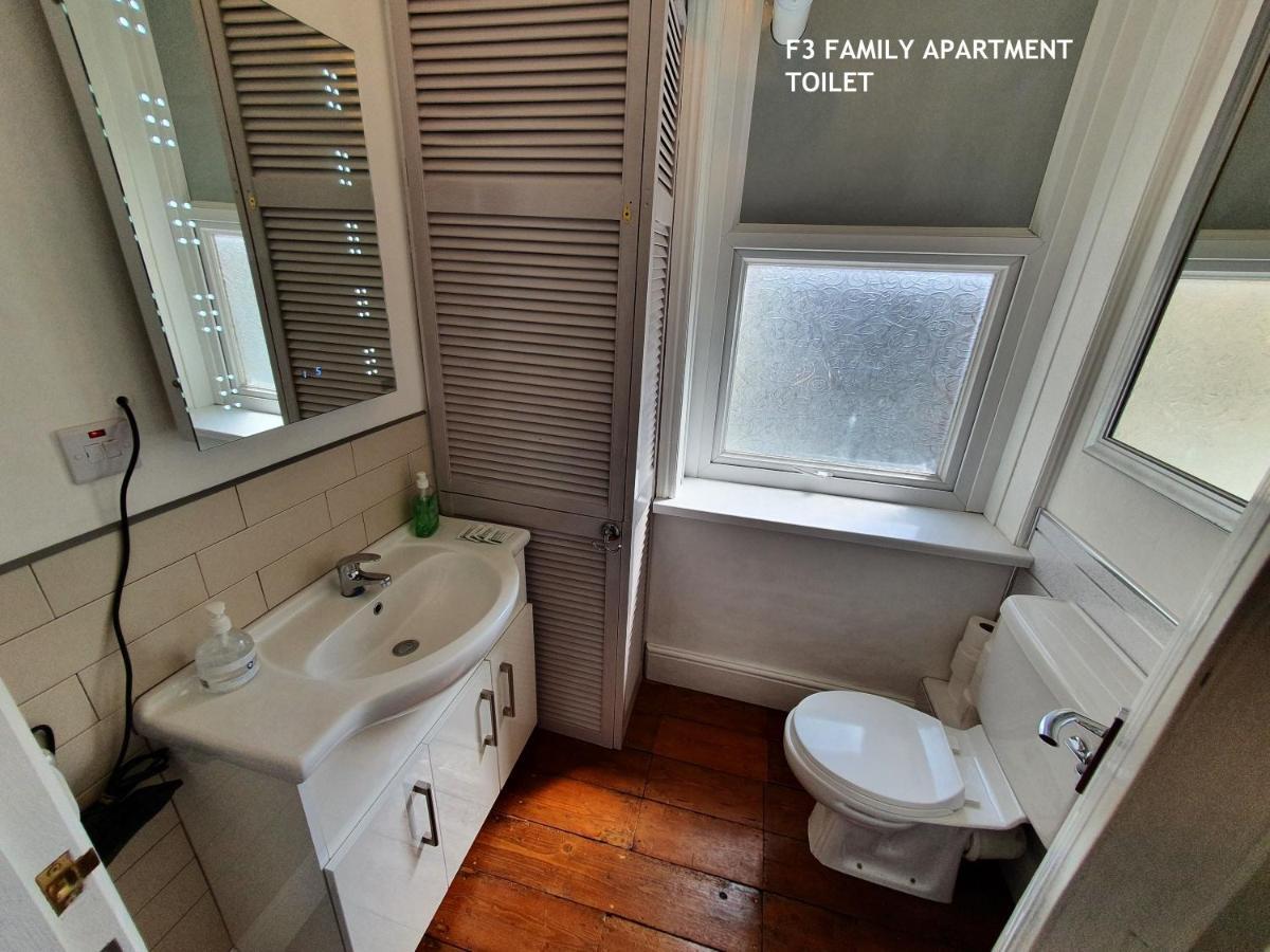 F3 2 Bedroomed Town House - Free Parking - Super 150 Mbps Wifi Near Gavin N Stacey Film House - 1 Free Dog Allowed Barry Exterior photo