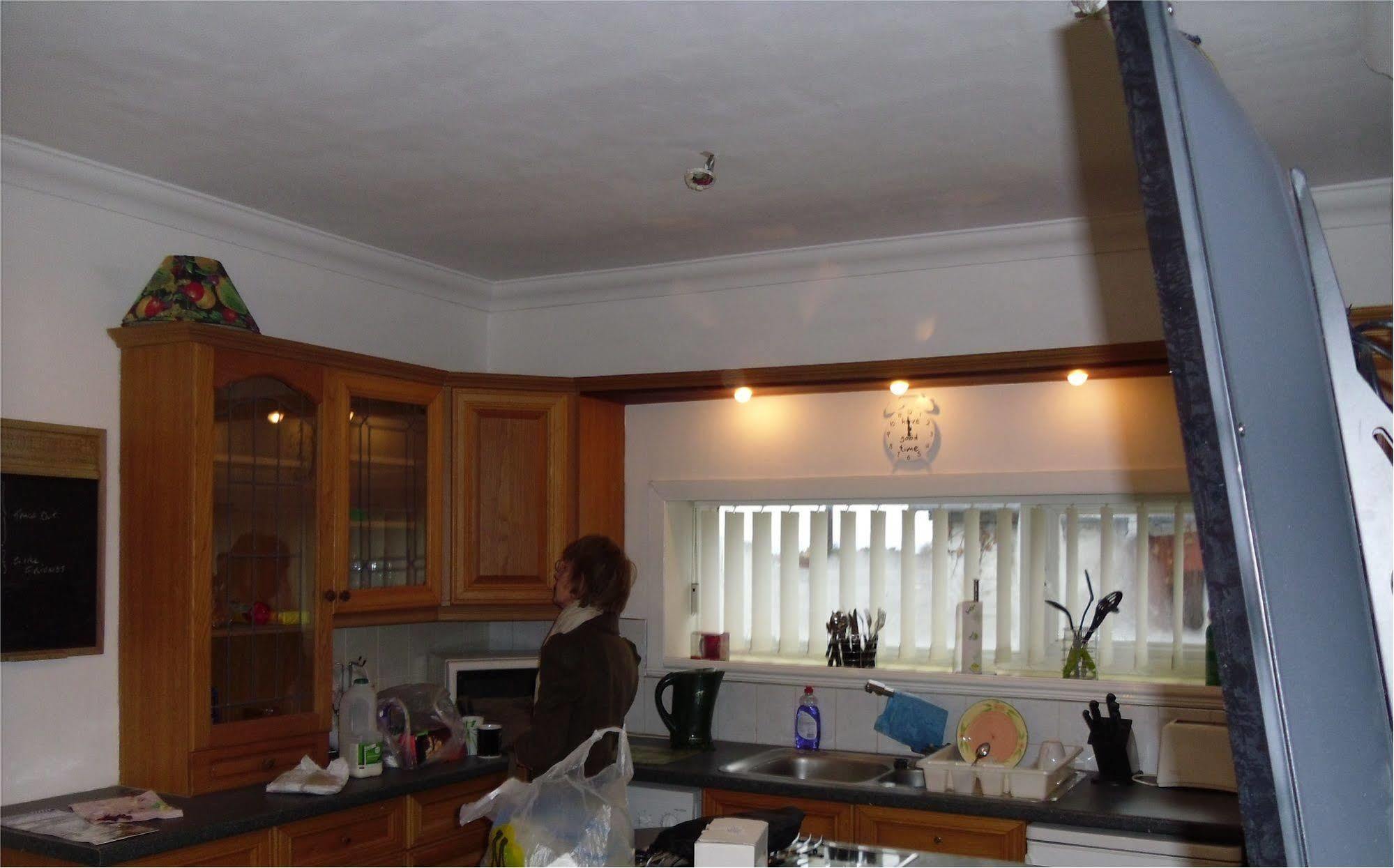 F3 2 Bedroomed Town House - Free Parking - Super 150 Mbps Wifi Near Gavin N Stacey Film House - 1 Free Dog Allowed Barry Exterior photo